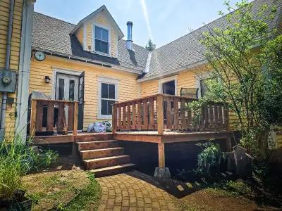 Old farm home forsale. 969 NB-970, Baie Verte, NB E4M 1Z5. 3 but possibly 4 bedrooms, one den, livin...