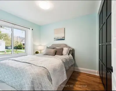 "AVAILABLE IMMEDIATELY Private decent-sized room for rent in a family home, ideal for girl in 650 or...