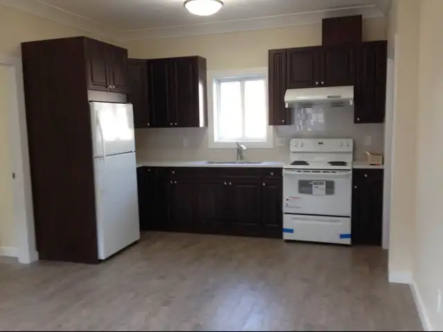 2 bed 1 bath coach house suite - Richmond BC