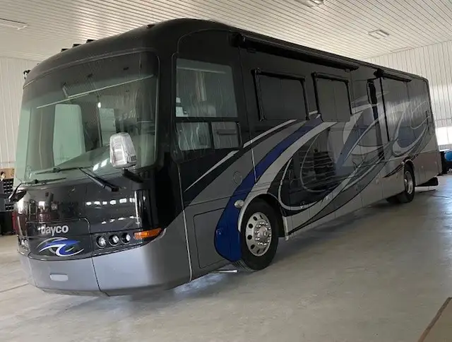 2019 Jayco Embark 39T2 Motorhome - Low Miles in RVs & Motorhomes in Grande Prairie - Image 3