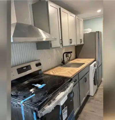 Beautiful New one and two bedroom apartments in central & downtown Sydney. 5 appliances, private ent...