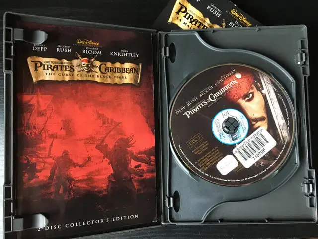 DVD - Pirates of the Caribbean - The Curse of the Black Pearl in CDs, DVDs & Blu-ray in City of Montréal - Image 4
