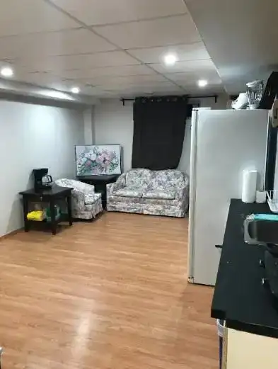 Great basement room for rent right beside the University of Manitoba. Less than a 5 minute walk to g...
