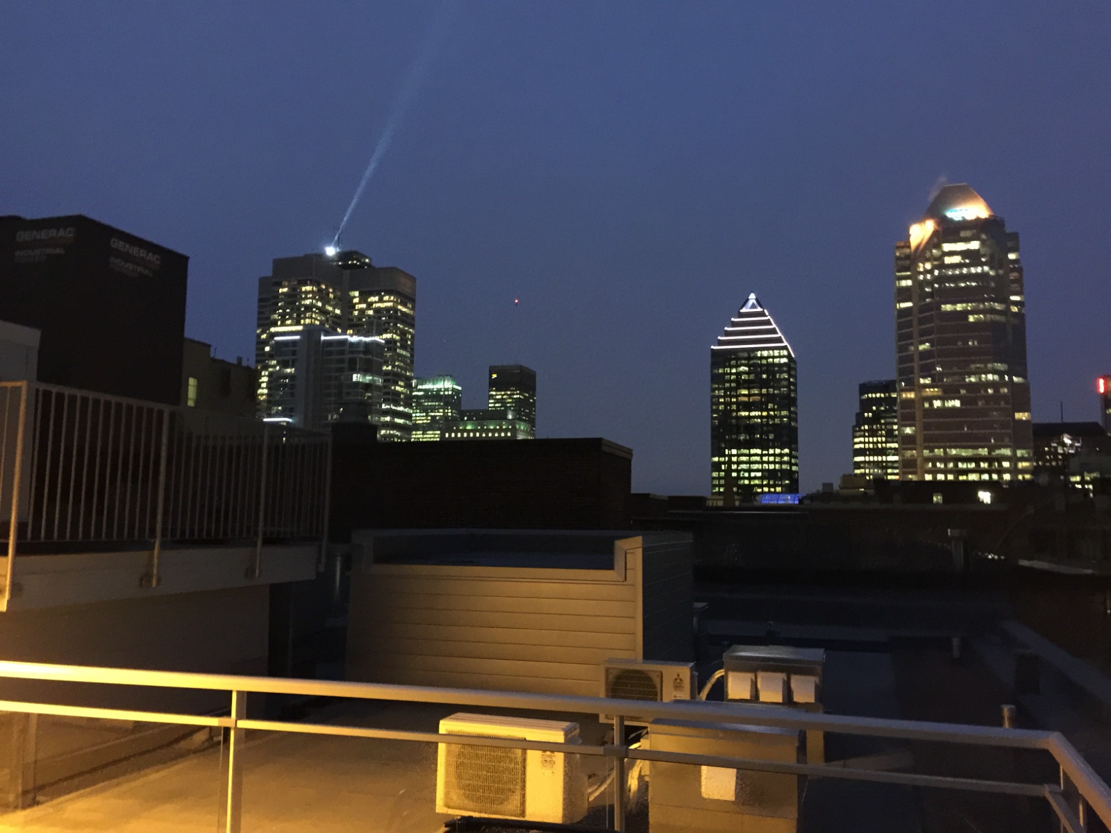 Downtown Montreal Studio for Rent – Available September 1 — photo 3
