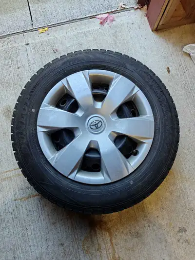 Dunlop Winter Maxx tires – 205/65R16 Mounted on Toyota rims – bolt-on ready Tread is in great shape...