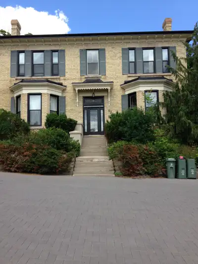 fully furnished 1 bedroom