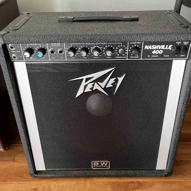 Peavey Nashville 400 BW in Amps & Pedals in City of Halifax - Image 2