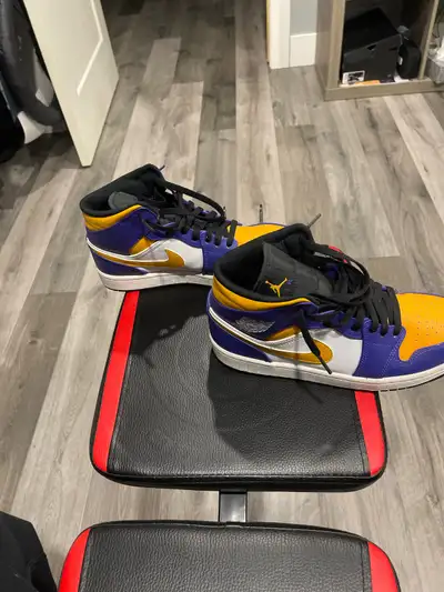 Jordan one size 9 men’s slightly used Still in great condition