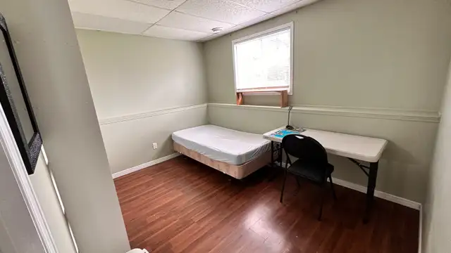 3min walk across Fanshawe college Oxford campus -750