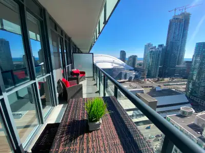 Available as of November 1, 2026: -Fully furnished 1 bedroom + Den and 1 bathroom, stylish and comfo...