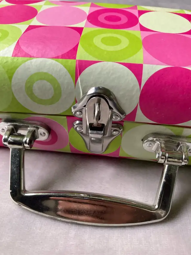 Cute Box with Latch570159708924825601