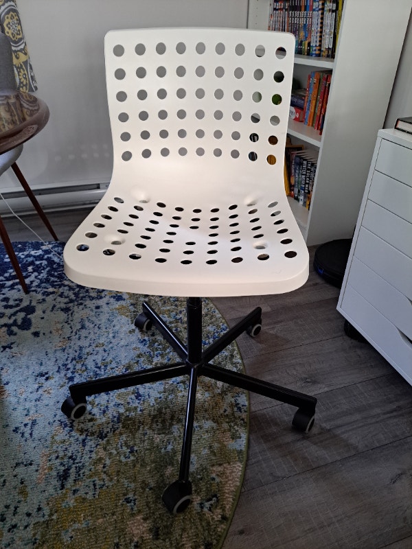 Ikea work chair Chairs & Recliners Cornwall Kijiji