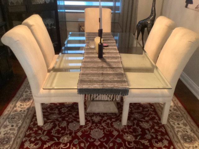 Modern glass table dining room set in Dining Tables & Sets in Oshawa / Durham Region