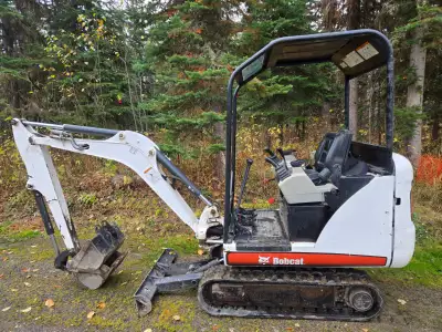 2012 Bobcat 324 mini excavator Kubota diesel 2500 hours Comes with tooth bucket and cleanout bucket....