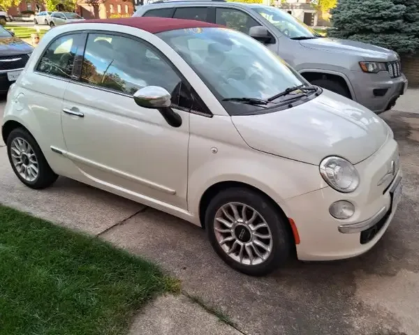 2014 Fiat 500C LOUNGE, CONVERTIBLE 97KM $9800 with safety...