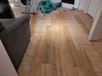 Vinyl flooring,  baseboards and trim        instaler 