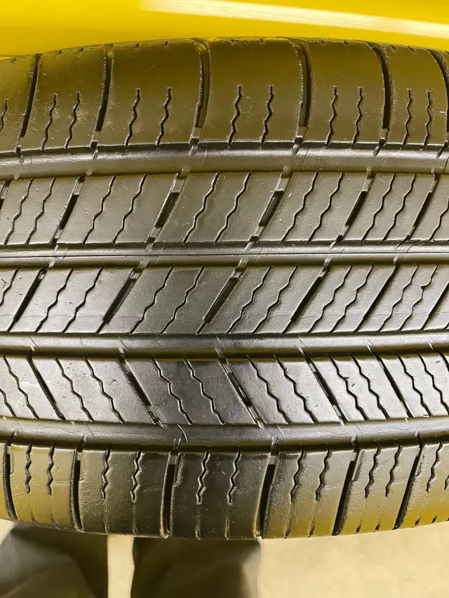 Pair. 225/65R17 102H   Michelin Defender T+H. in Tires & Rims in Mississauga / Peel Region - Image 8