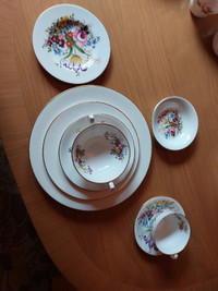 8 Piece Setting Bone China Dinner Set for 12 with Serving Pieces