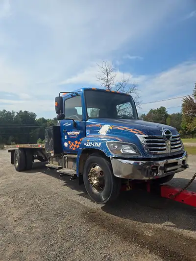 ÉCHANGE CONTRE REMORQUE GOOSENECK 2 ESSIEUX ROUES DOUBLE OU TRACTEUR OU PEPINE ETC... A arrêté en ro...