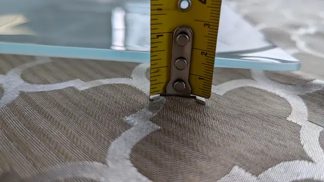 Square Frosted Glass Plate in Home Décor & Accents in Lethbridge - Image 8