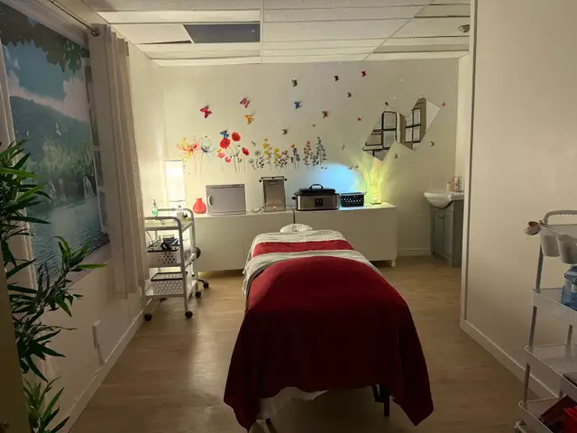 Deep Tissue Massage (90 min) Special $99