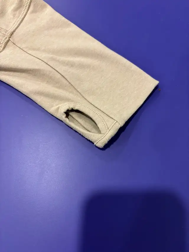 lululemon define hoodie beige size 4 in Women's - Tops & Outerwear in City of Toronto - Image 4