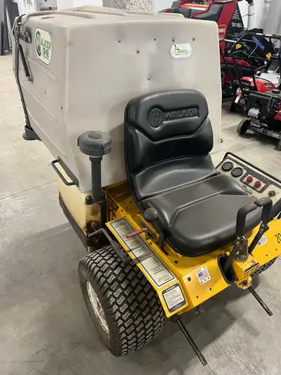 Walker Mower MT Gas 1999, View more