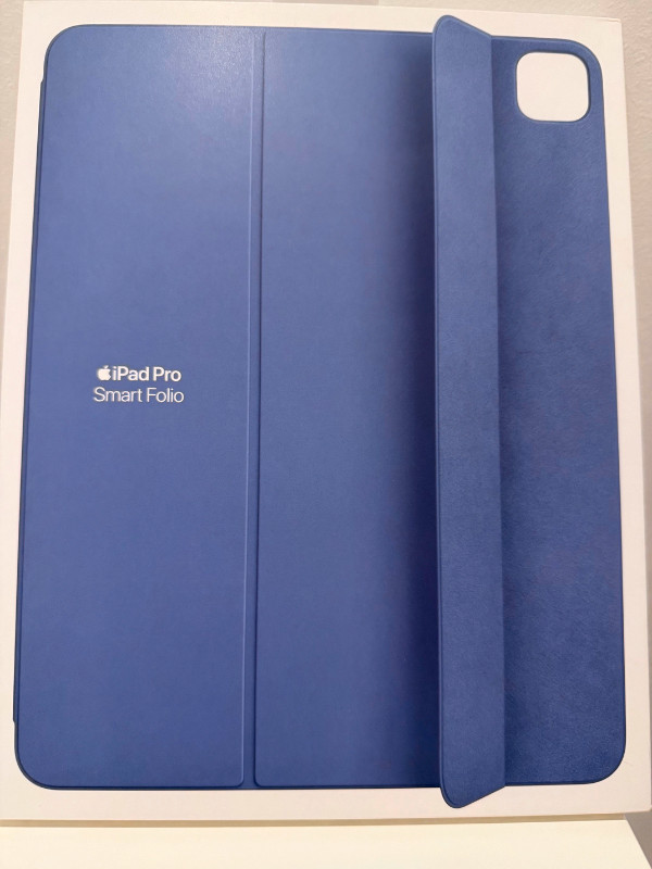 iPad Pro Smart Folio in iPads & Tablets in City of Toronto