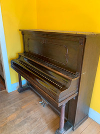 Free Stand up Grand Piano