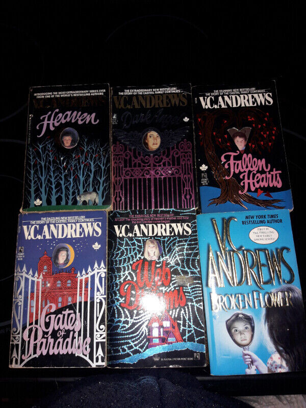 Lot 2 - V. C. Andrews Complete Set in Fiction in Dartmouth