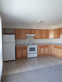 2 BEDROOM IN WOLFVILLE 5 MINUTES FROM ACADIA INCLUDES DISHWASHER