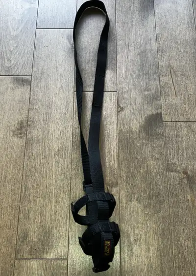 Water Bottle Strap Carrier - porte bouteille à courroie, View more