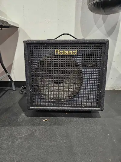 Roland KC-500 150W Keyboard Amplifier – Hardly Used, View more