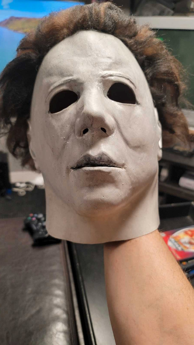 Michael Myers Halloween mask  in Arts & Collectibles in Oshawa / Durham Region