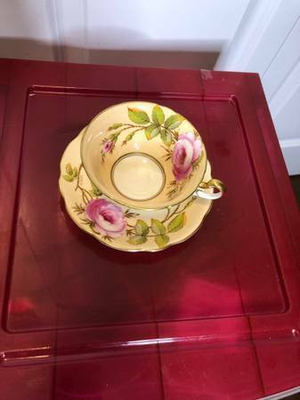 Rare 1950s EB Foley Bone China Made in England Tea Cup & Saucer in Arts & Collectibles in Burnaby/New Westminster - Image 2