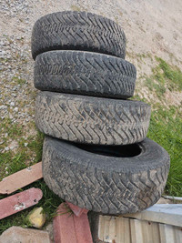 235/65/R16 good year nortic winter tires full set 
