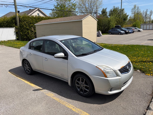 Nissan Sentra — photo 3