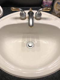Used bathtub sink with faucet