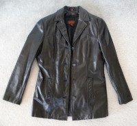 Beautiful Danier Women's Black Leather Jacket (Size XS) for sale