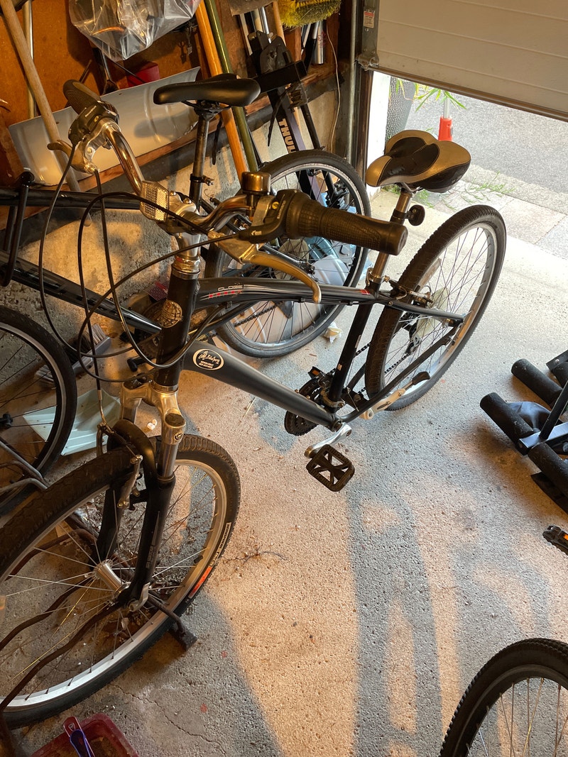 Specialized Globe Carmel Hybrid bike 26 inch wheels Cruiser, Commuter