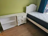 Children's bedroom set 