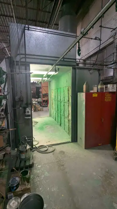 This is a used paint booth, ideal for professional painting applications and includes extractor. Buy...