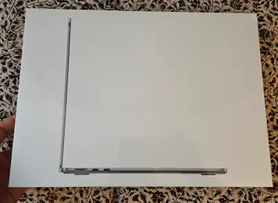 Brand New Apple MacBook Air 13.6" M2/8/256 Laptop Sealed box, never been used, not activated Comes w...