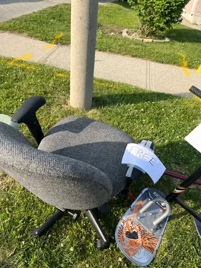  Free office chair , View more