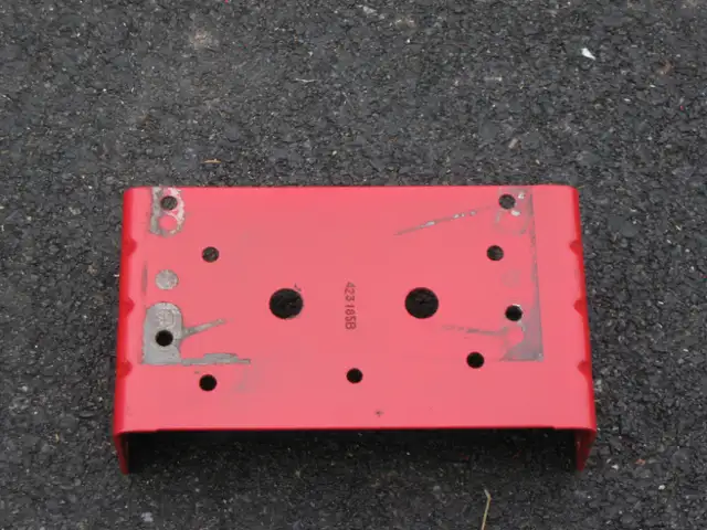 plaite du moteur briggs&stratton pour souffleuse craftsman-husqv in Snowblowers in Laval / North Shore - Image 2