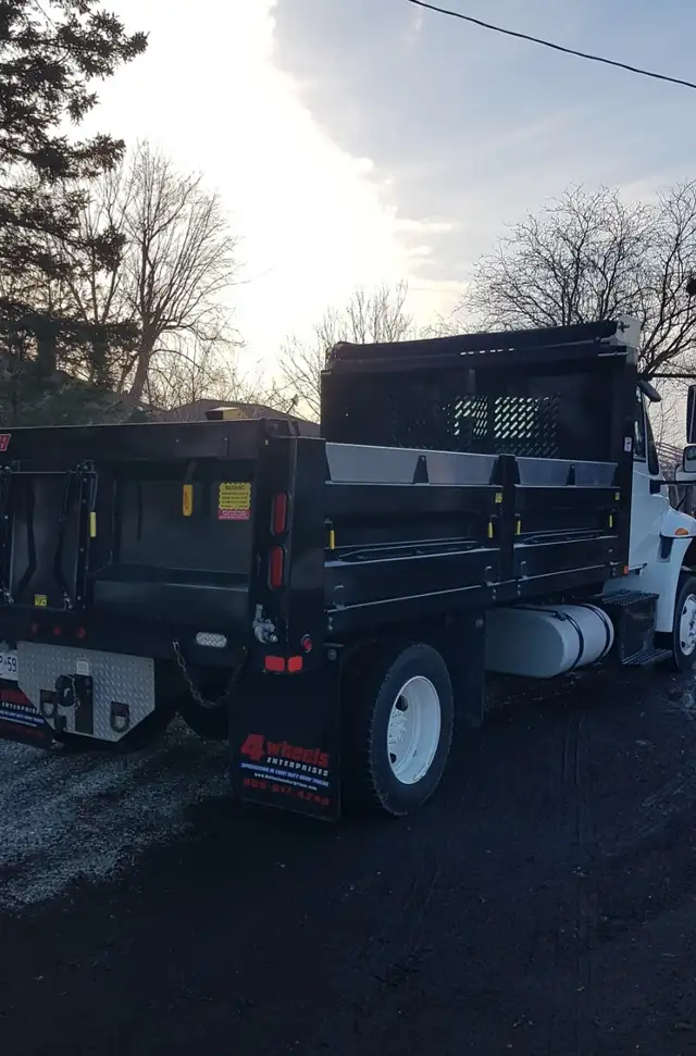 Junk removal / demolition65561284353665120