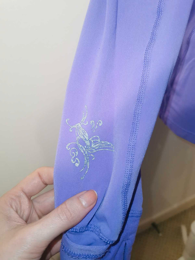 Lululemon s6 purple thumbholes hooded running top  in Women's - Other in Calgary - Image 4
