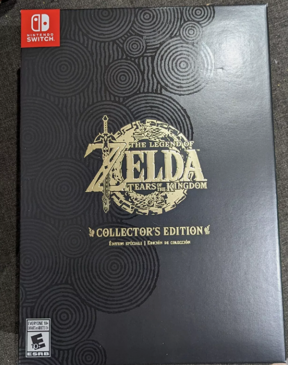 [New] Nintendo Switch - Tears of the Kingdom Collector's Edition in Nintendo Switch in Markham / York Region - Image 2