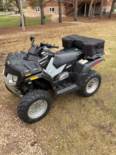 2006 Polaris Hawkeye 4x4 3500 OBO Good condition 2283 kms New battery, new plug, carb cleaned Excell...