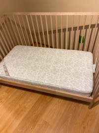 Crib and mattress, excellent condition